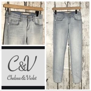 Chelsea & Violet distressed zipper back‎ skinny